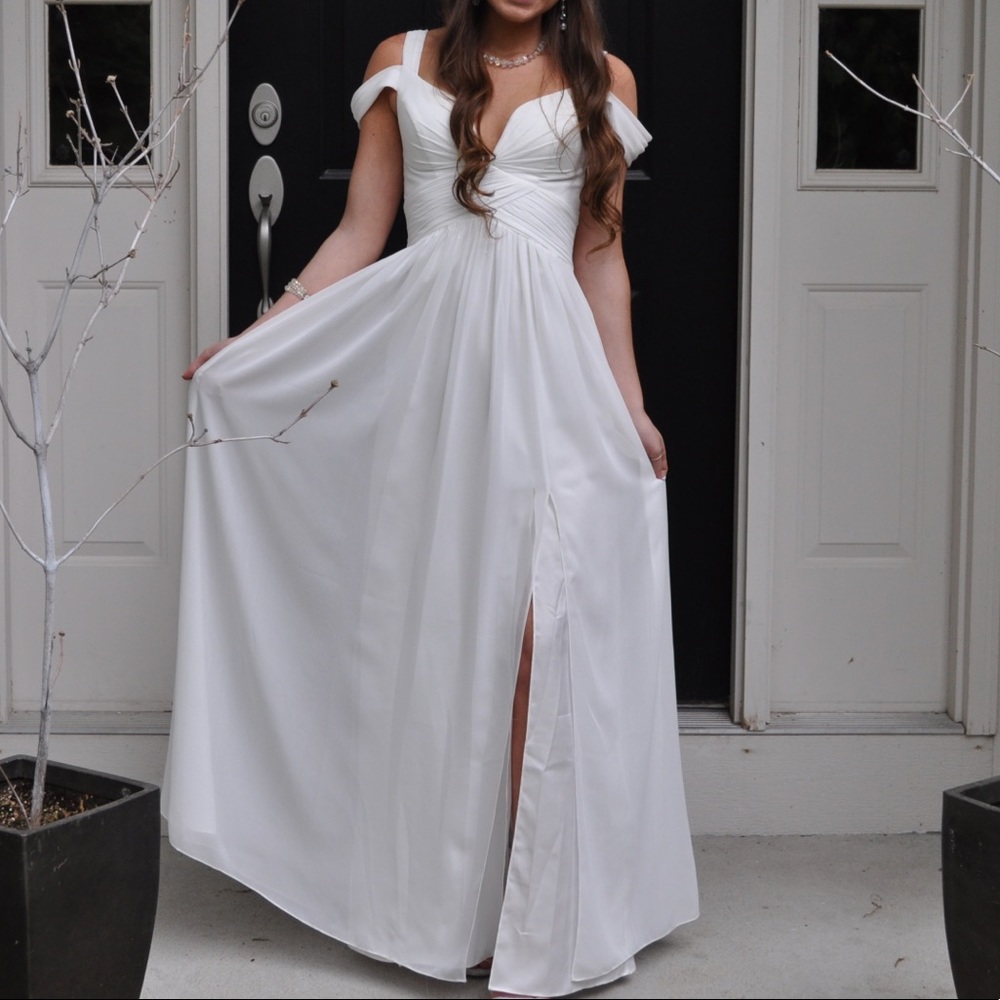 “Ocean of Elegance” White Lulu’s Prom Dress